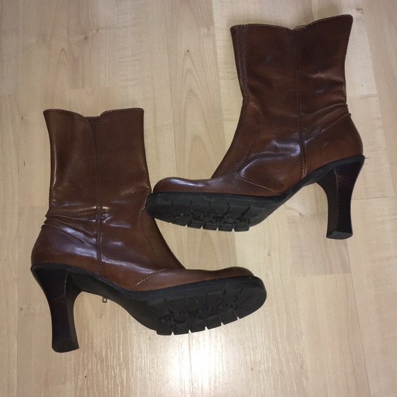 Steve Madden Shoes - Steve Madden Leather Kinko Short Booties